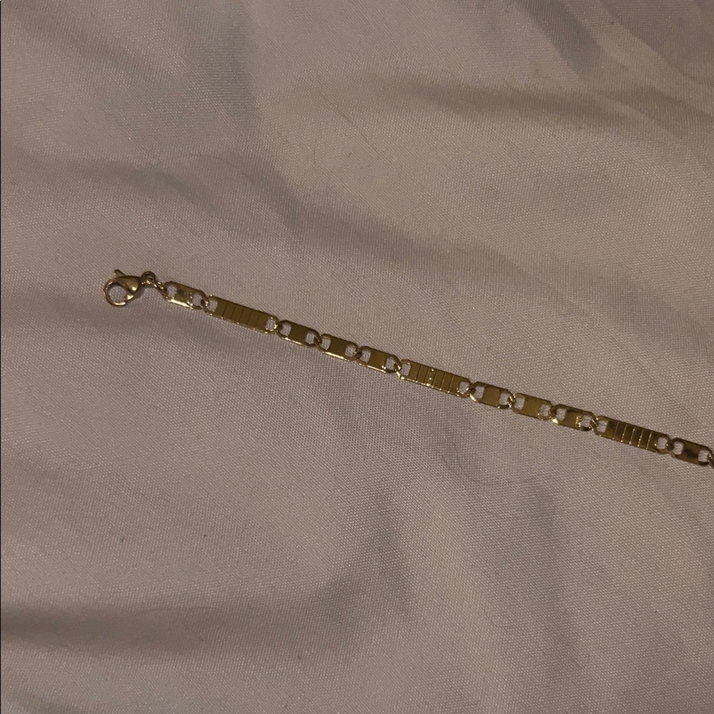 Chic Gold Link Bracelet